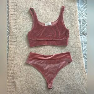 Laina Rauma Velour Leisure Two Piece Set size M in Dusty Rose